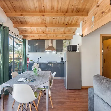 Casinha Saragoca E Vergueiro Holiday home *